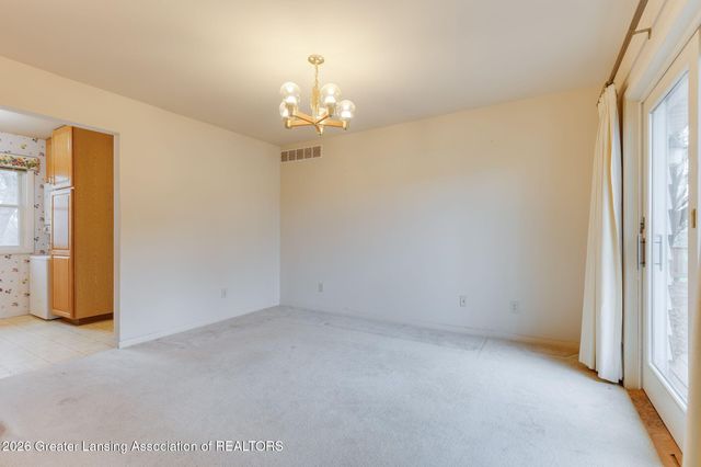 690 N Okemos Road, Mason, MI 48854