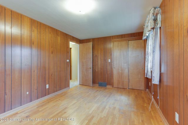 690 N Okemos Road, Mason, MI 48854