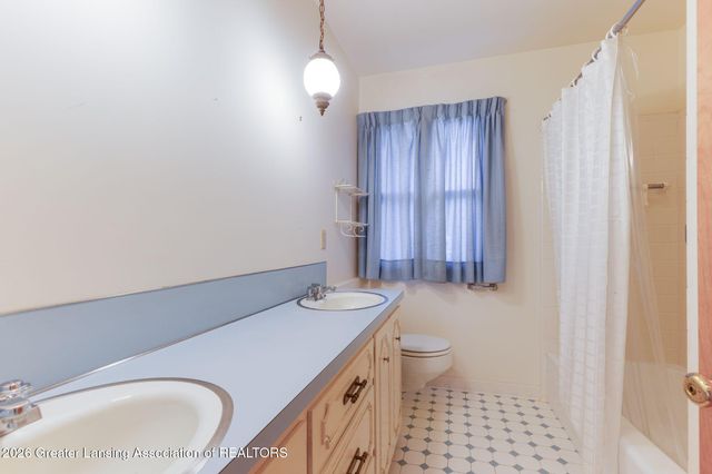 690 N Okemos Road, Mason, MI 48854