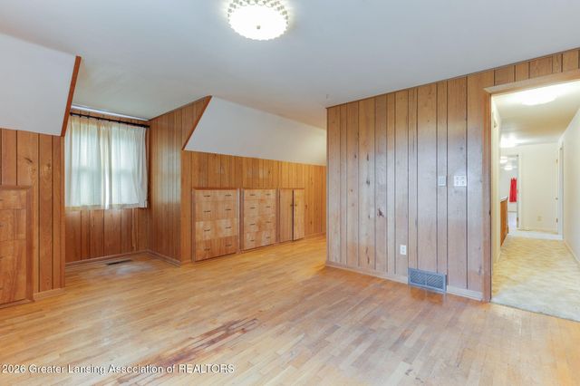 690 N Okemos Road, Mason, MI 48854