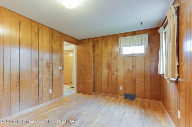 690 N Okemos Road, Mason, MI 48854