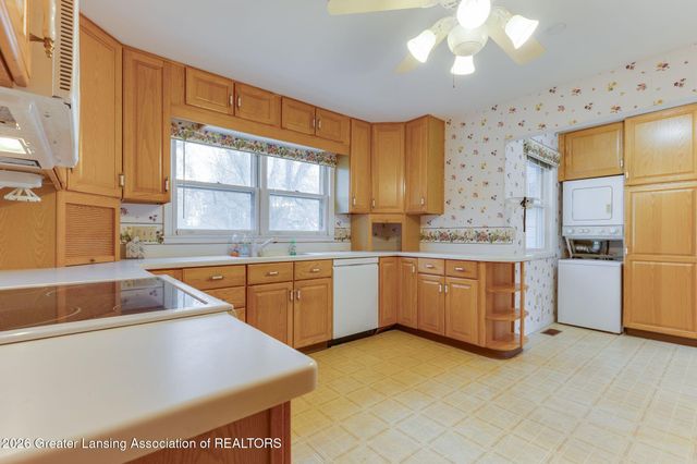 690 N Okemos Road, Mason, MI 48854