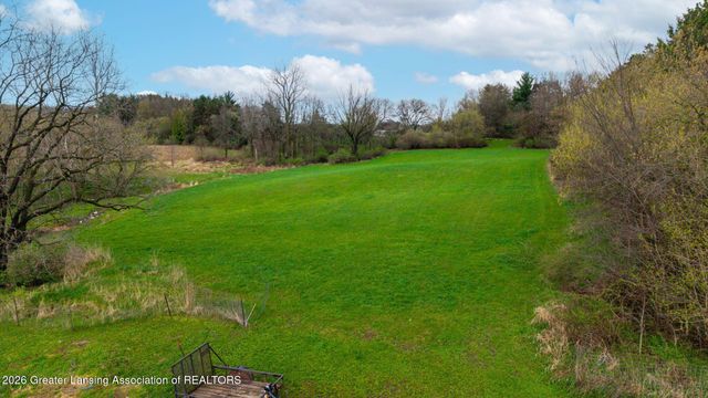 690 N Okemos Road, Mason, MI 48854