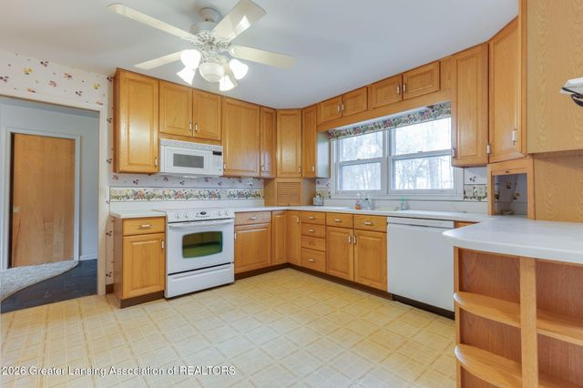 690 N Okemos Road, Mason, MI 48854