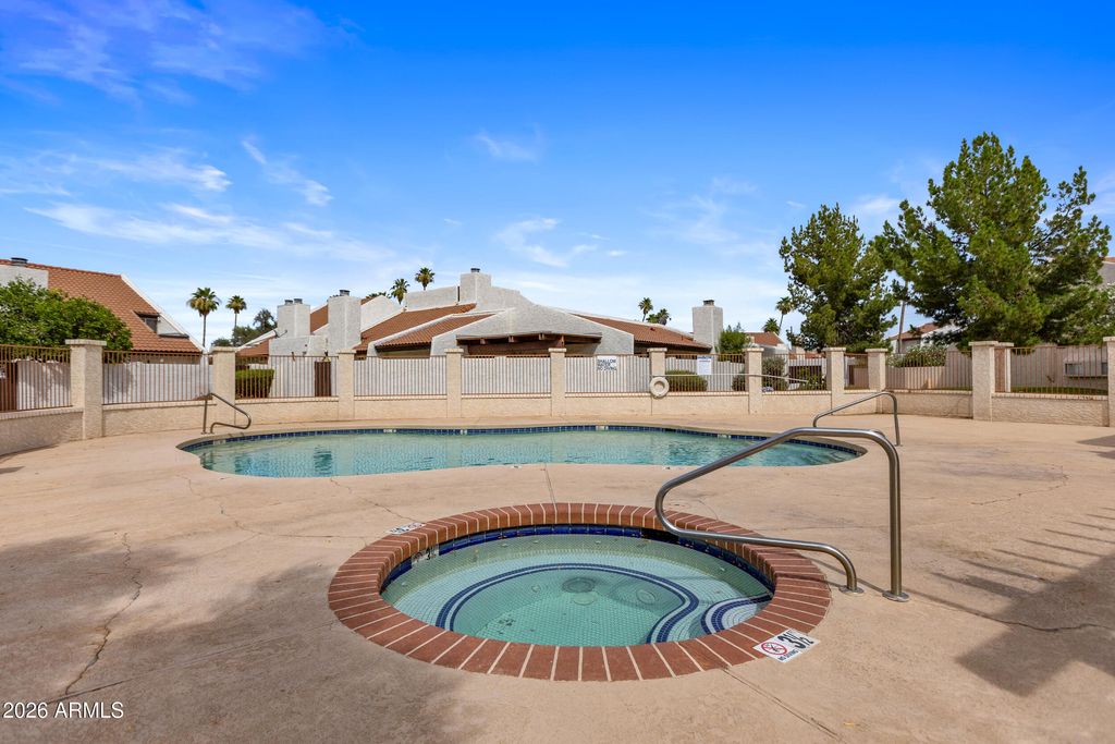1608 S TORRE MOLINOS Circle, Tempe, AZ 85281 — photo 2