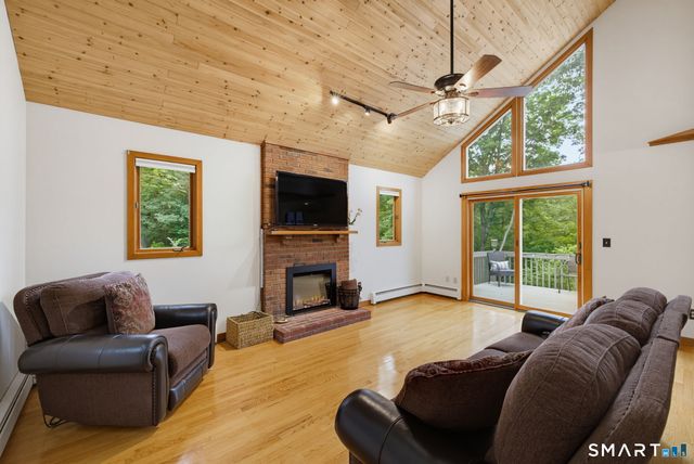 670 Quarry Road, Suffield, CT 06035