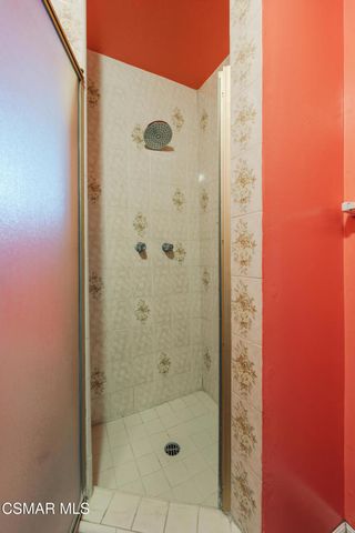 18049 Burbank Boulevard, Encino, CA 91316