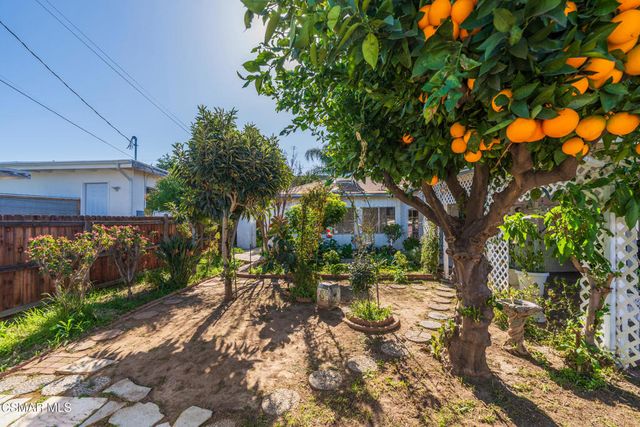 18049 Burbank Boulevard, Encino, CA 91316