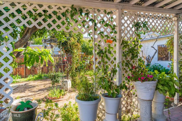 18049 Burbank Boulevard, Encino, CA 91316