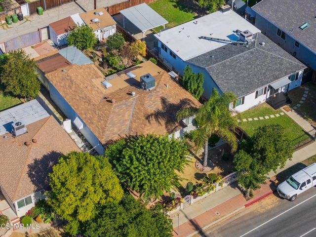 18049 Burbank Boulevard, Encino, CA 91316