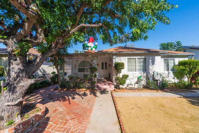 18049 Burbank Boulevard, Encino, CA 91316