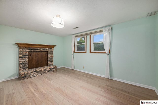 14529 Parker Street, Omaha, NE 68154