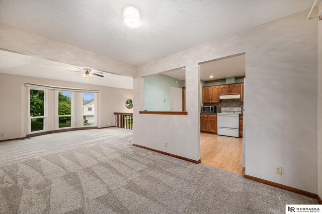 14529 Parker Street, Omaha, NE 68154