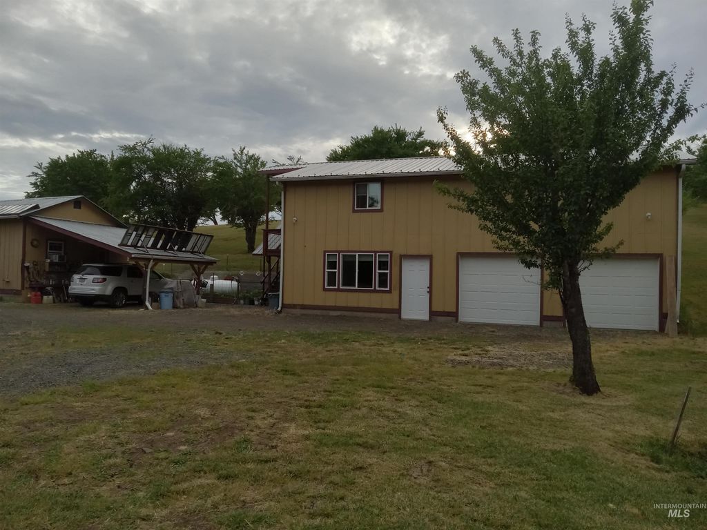 261 Ferguson Road, Harpster, ID 83552