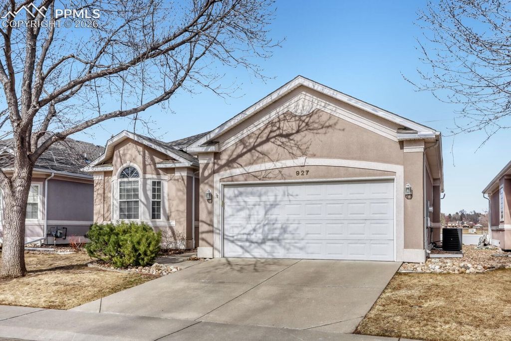 927 Champion Circle, Longmont, CO 80503 — exterior