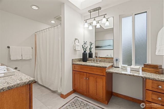 8615 184th Street SW, Edmonds, WA 98026