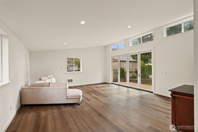 8615 184th Street SW, Edmonds, WA 98026