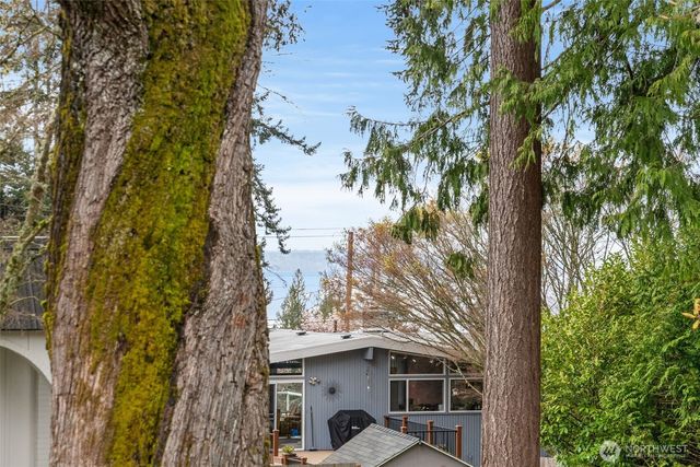 8615 184th Street SW, Edmonds, WA 98026