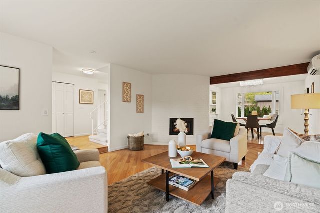 8615 184th Street SW, Edmonds, WA 98026