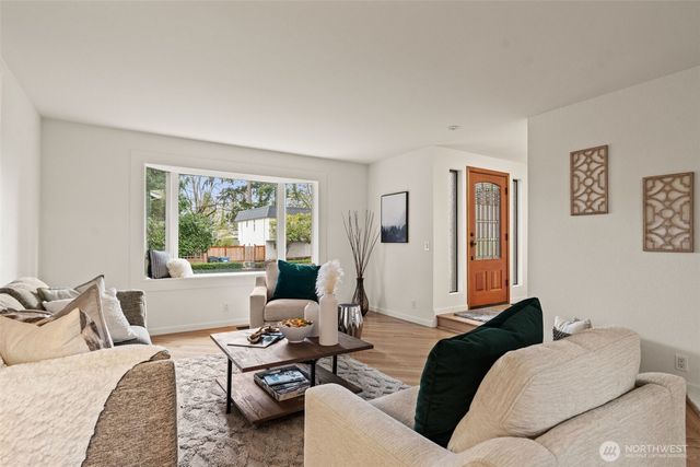 8615 184th Street SW, Edmonds, WA 98026