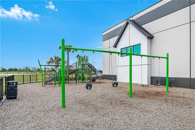 20083 Kingmont DR, Estero, FL 33928