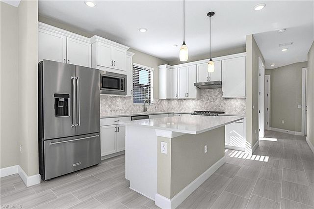 20083 Kingmont DR, Estero, FL 33928