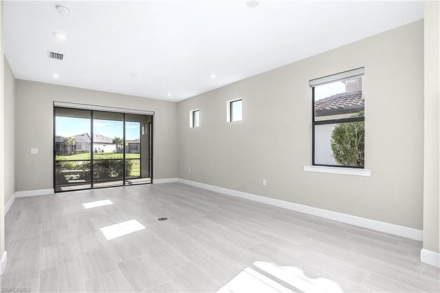 20083 Kingmont DR, Estero, FL 33928