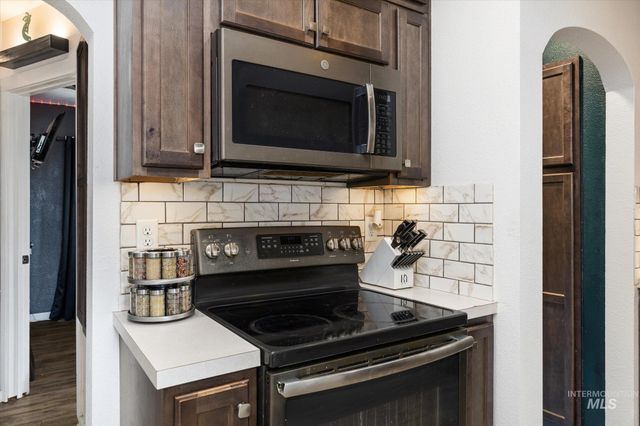 1203 13th Ave S, Nampa, ID 83651