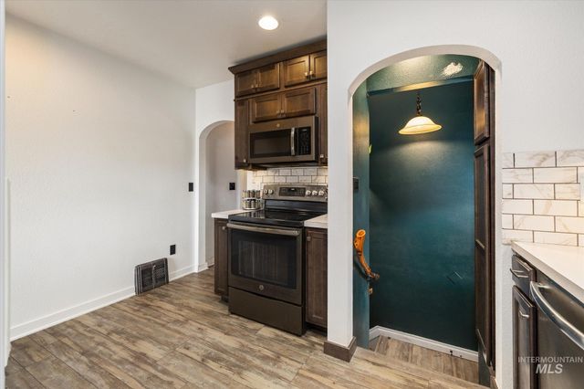 1203 13th Ave S, Nampa, ID 83651