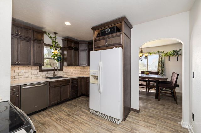 1203 13th Ave S, Nampa, ID 83651