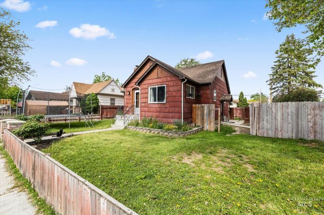 1203 13th Ave S, Nampa, ID 83651