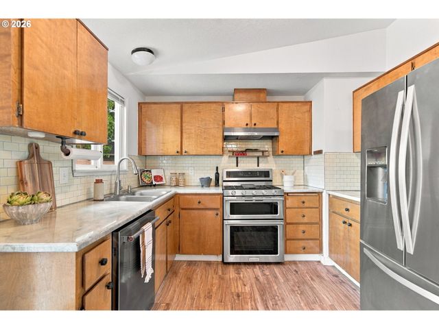 6936 N RICHARDS St, Portland, OR 97203