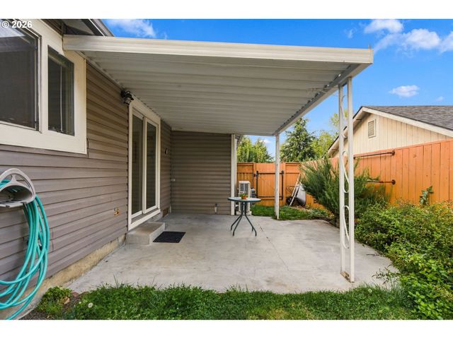 6936 N RICHARDS St, Portland, OR 97203