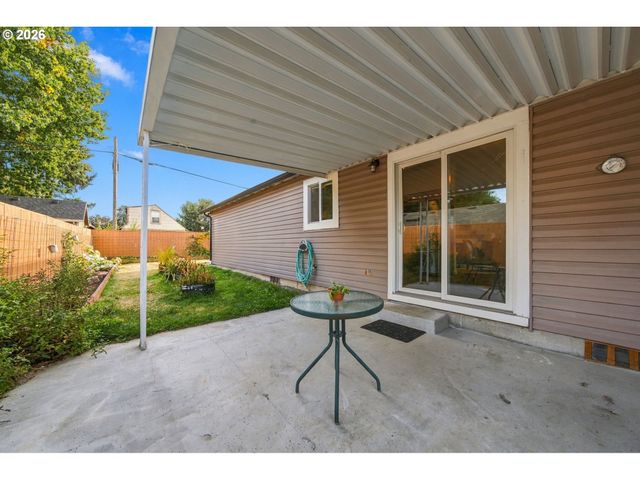 6936 N RICHARDS St, Portland, OR 97203