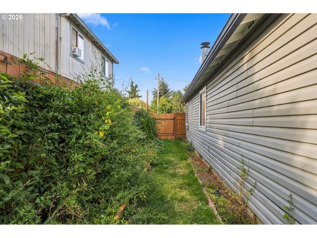 6936 N RICHARDS St, Portland, OR 97203