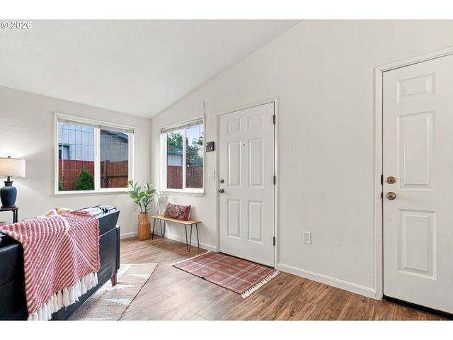 6936 N RICHARDS St, Portland, OR 97203