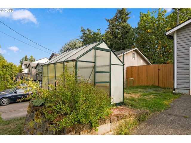 6936 N RICHARDS St, Portland, OR 97203