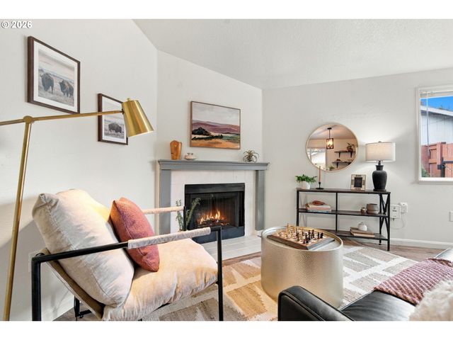6936 N RICHARDS St, Portland, OR 97203