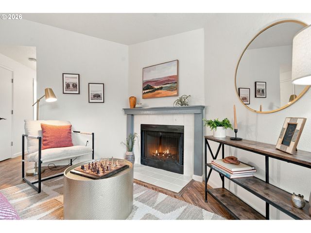 6936 N RICHARDS St, Portland, OR 97203