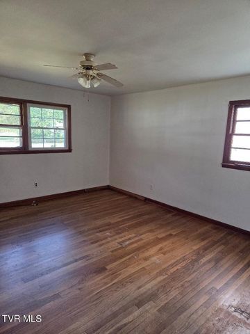 122 Dennis Cove Road, Hampton, TN 37658