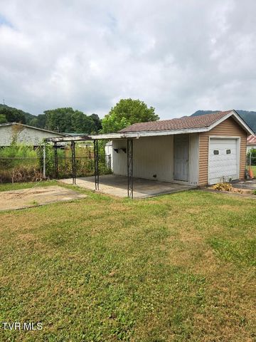 122 Dennis Cove Road, Hampton, TN 37658