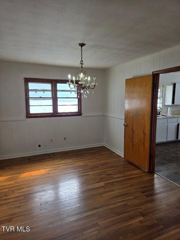 122 Dennis Cove Road, Hampton, TN 37658