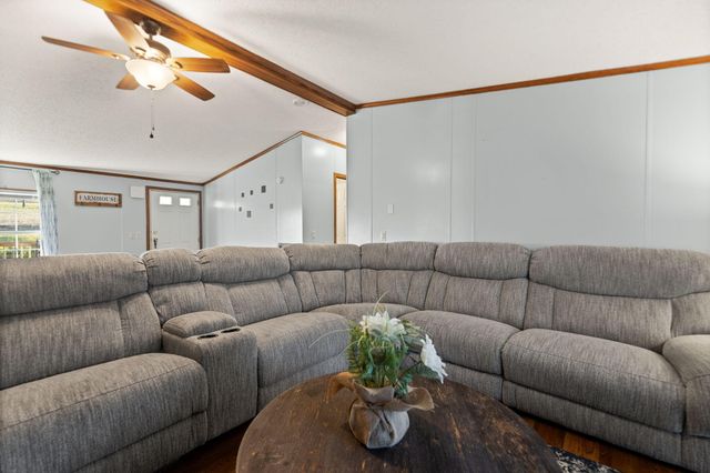 2338 Cemetery Road, Waynesburg, KY 40489