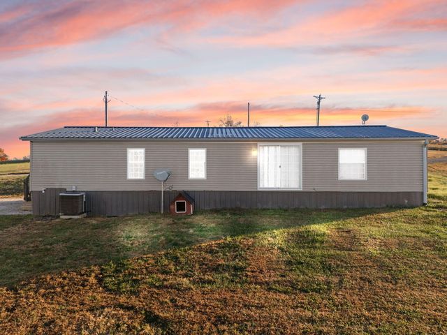 2338 Cemetery Road, Waynesburg, KY 40489