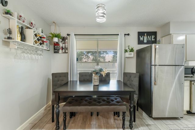 923 Vance Jackson Rd Apt 1104, San Antonio, TX 78201