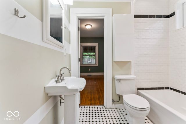 4705 Carrollton Avenue, Indianapolis, IN 46205