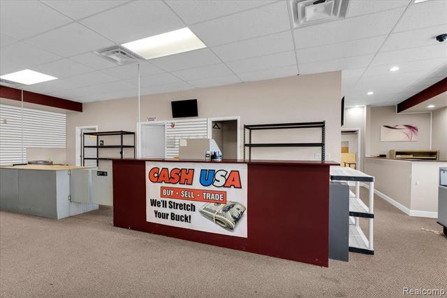 4277 S Saginaw Street, Burton, MI 48529