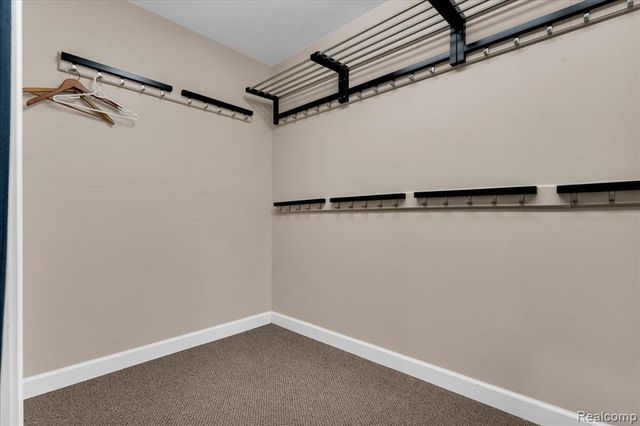 4277 S Saginaw Street, Burton, MI 48529