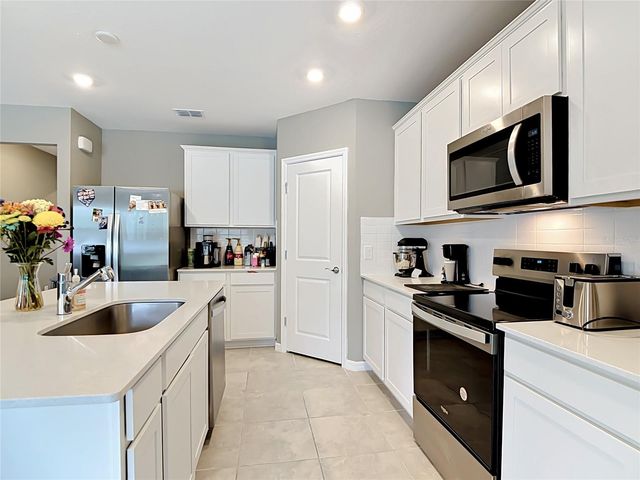 459 PINE TREE BOULEVARD, Lake Alfred, FL 33850