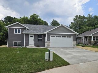 46 GIBSON COURT, Oshkosh, WI 54902